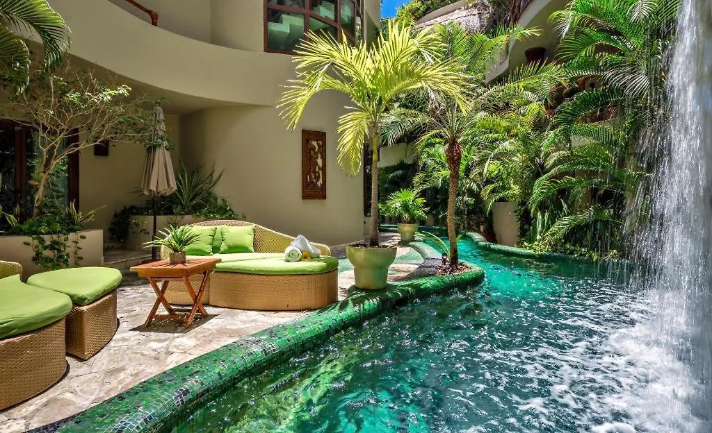 ****  Maya Villa Condo Hotel Playa del Carmen Mexico