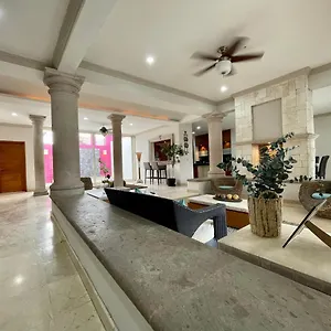 Bed & Breakfast Guerrero 318
